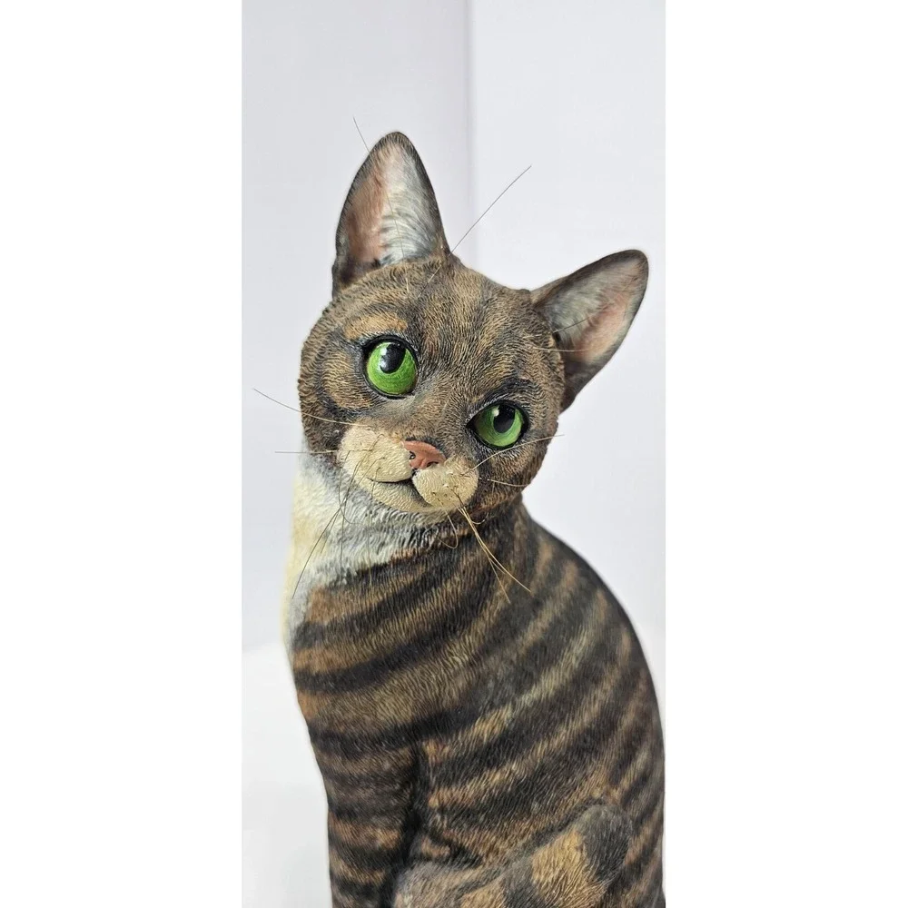 Danbury Mint Purrfect Portrait Tabby Cat Figurine‎ Green Eyes Decor Realistic